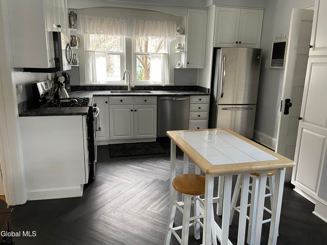 33 Coolidge Avenue, Glens Falls, NY 12801