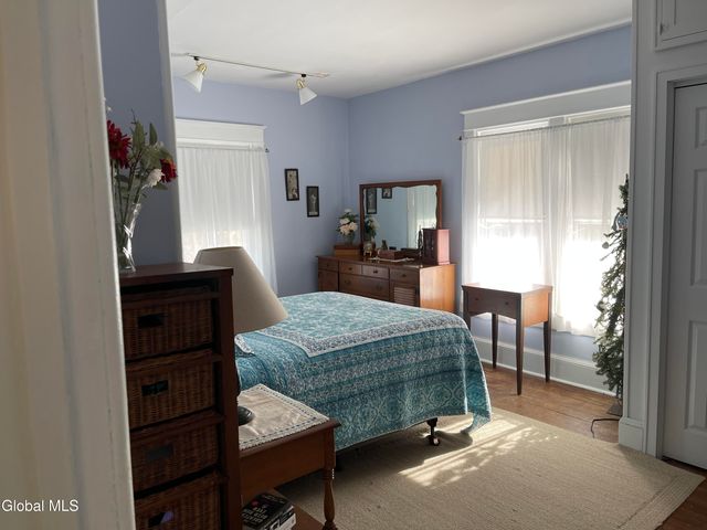 33 Coolidge Avenue, Glens Falls, NY 12801