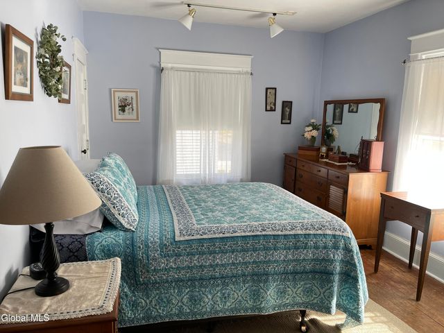 33 Coolidge Avenue, Glens Falls, NY 12801