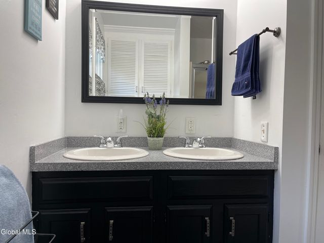 33 Coolidge Avenue, Glens Falls, NY 12801