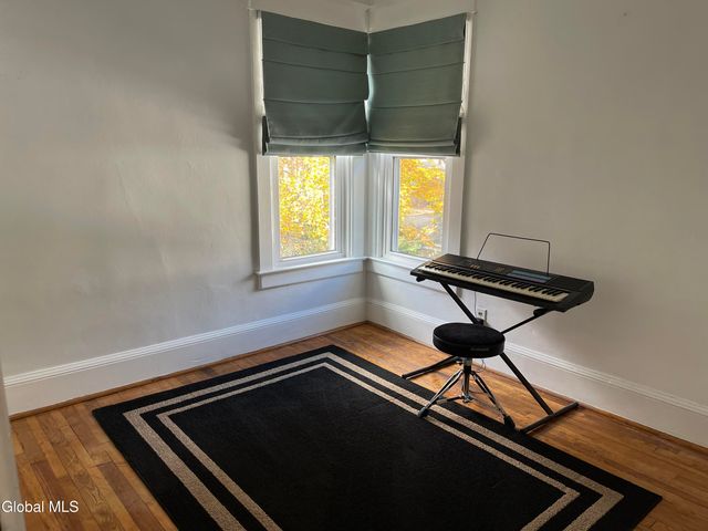 33 Coolidge Avenue, Glens Falls, NY 12801