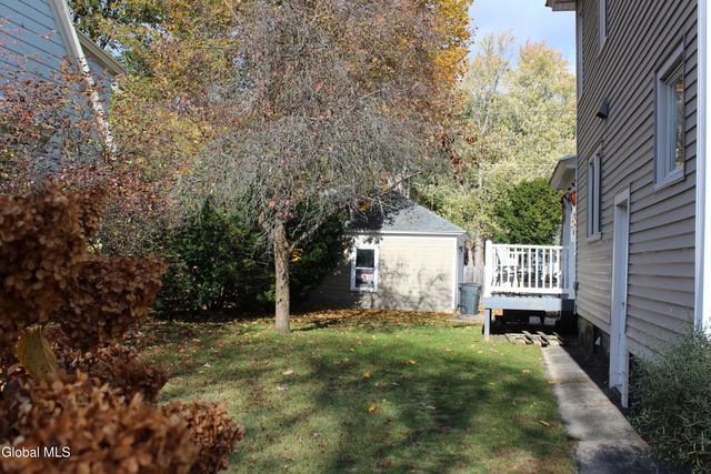 33 Coolidge Avenue, Glens Falls, NY 12801