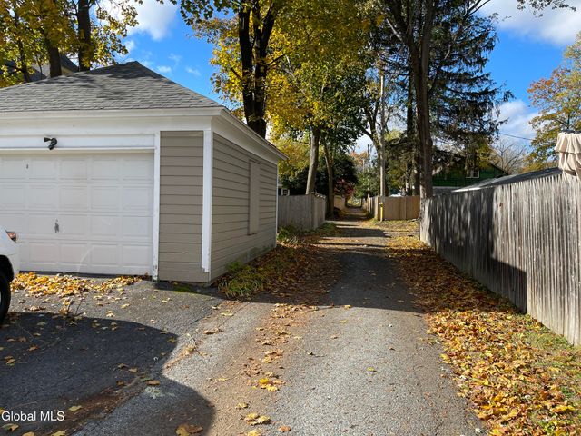 33 Coolidge Avenue, Glens Falls, NY 12801