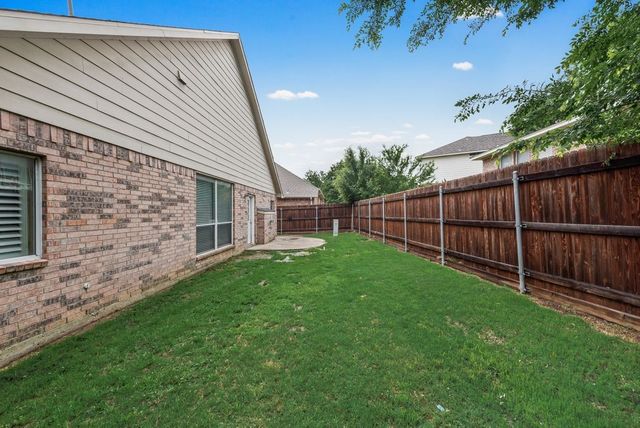 10441 Stoneside Trail, Fort Worth, TX 76244