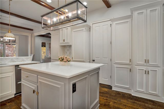 3618 W Howard Nickell Road, Fayetteville, AR 72704