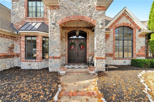 3618 W Howard Nickell Road, Fayetteville, AR 72704