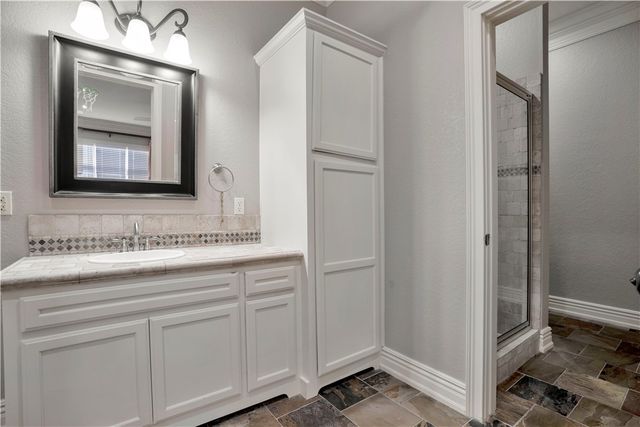 3618 W Howard Nickell Road, Fayetteville, AR 72704