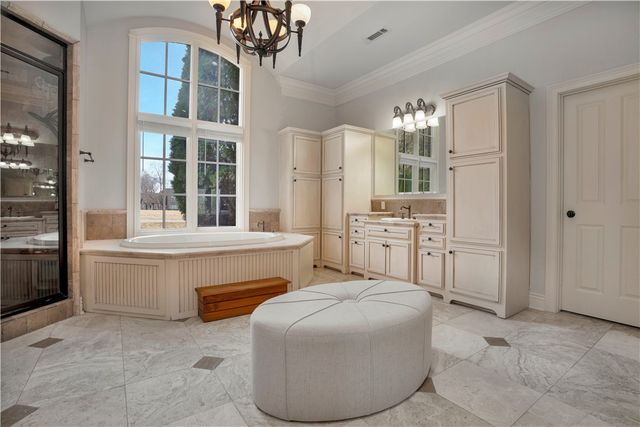 3618 W Howard Nickell Road, Fayetteville, AR 72704