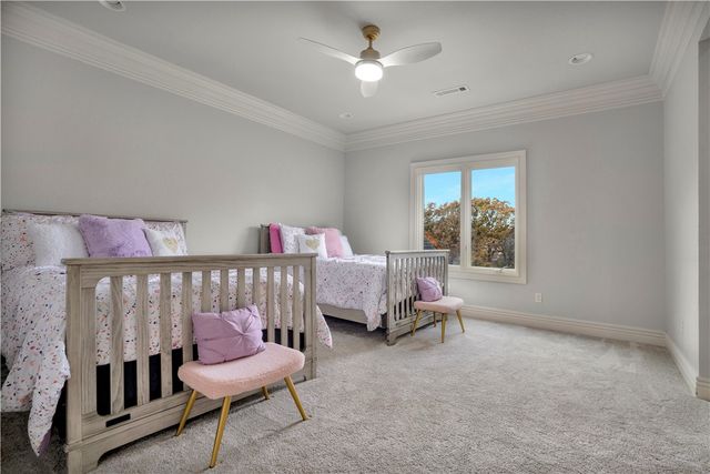 3618 W Howard Nickell Road, Fayetteville, AR 72704