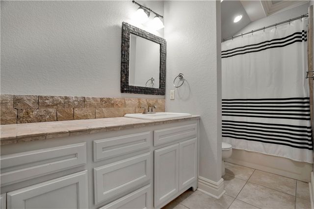 3618 W Howard Nickell Road, Fayetteville, AR 72704