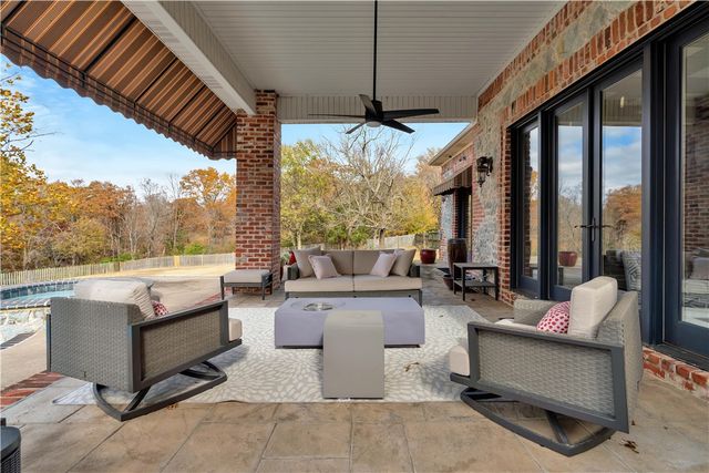 3618 W Howard Nickell Road, Fayetteville, AR 72704