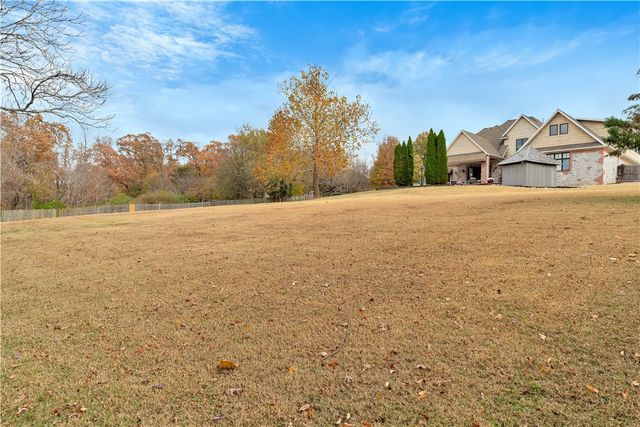 3618 W Howard Nickell Road, Fayetteville, AR 72704