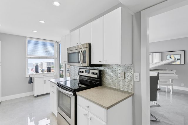 2800 E Sunrise Boulevard 19d, Fort Lauderdale, FL 33304