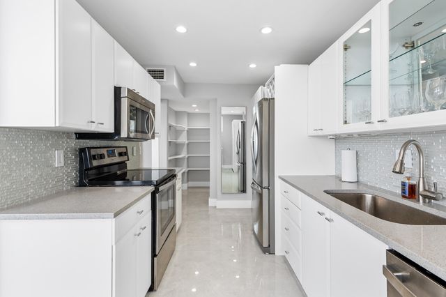 2800 E Sunrise Boulevard 19d, Fort Lauderdale, FL 33304