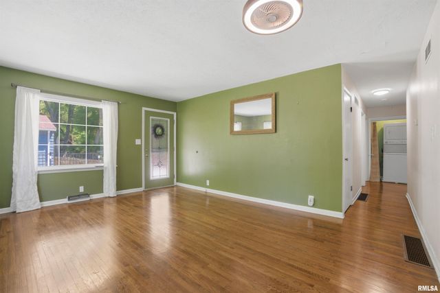 3306 W GLEN Avenue, Peoria, IL 61615