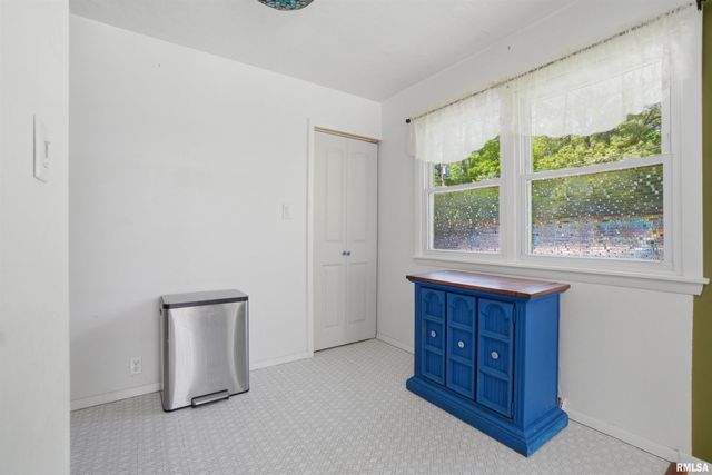 3306 W GLEN Avenue, Peoria, IL 61615