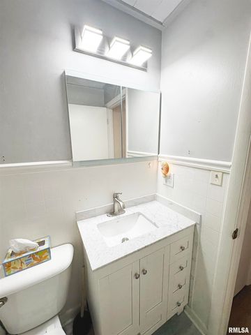 3306 W GLEN Avenue, Peoria, IL 61615