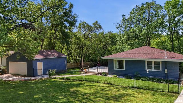 3306 W GLEN Avenue, Peoria, IL 61615