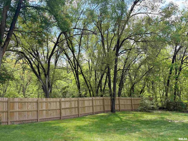 3306 W GLEN Avenue, Peoria, IL 61615