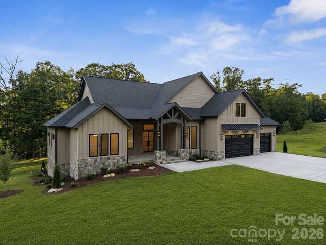 246 Turkey Ridge Road, Fletcher, NC 28732