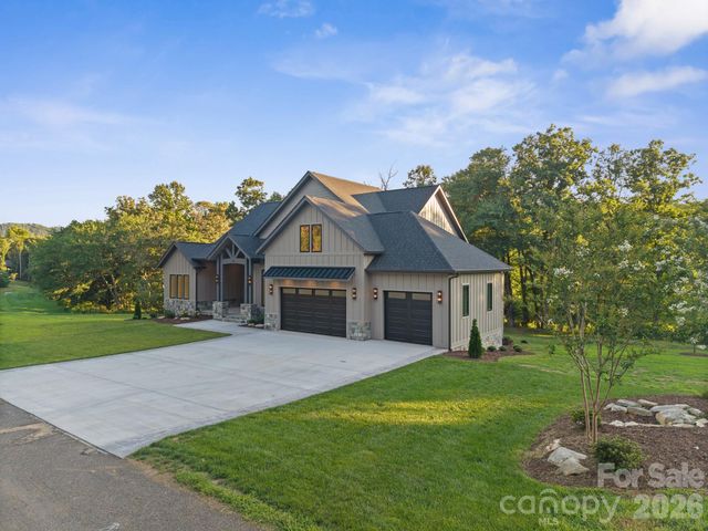 246 Turkey Ridge Road, Fletcher, NC 28732