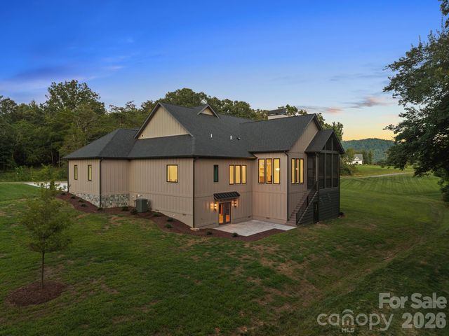 246 Turkey Ridge Road, Fletcher, NC 28732