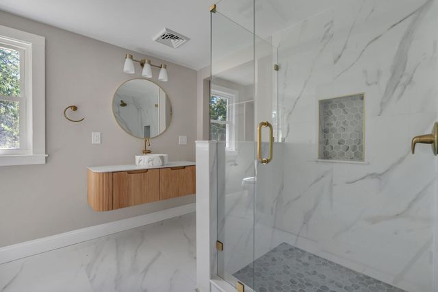 10 Briggs Ln, Marion, MA 02738