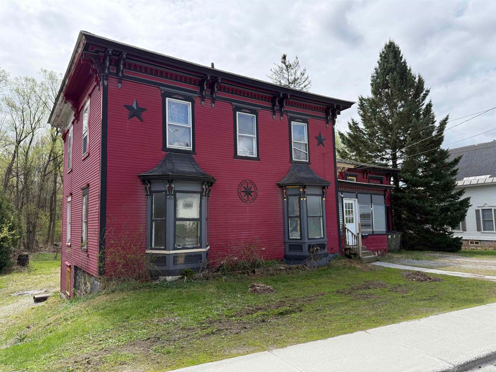48 Province Street, Richford, VT 05476