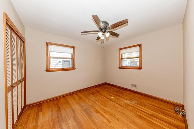 3276 S 69th STREET, Milwaukee, WI 53219