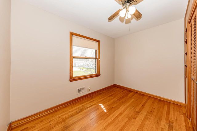 3276 S 69th STREET, Milwaukee, WI 53219
