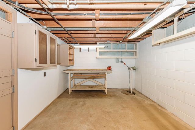 3276 S 69th STREET, Milwaukee, WI 53219