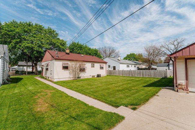 3276 S 69th STREET, Milwaukee, WI 53219
