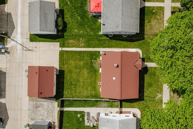 3276 S 69th STREET, Milwaukee, WI 53219