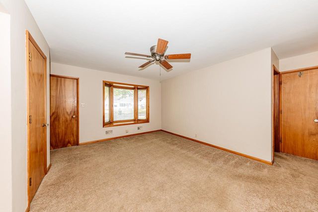 3276 S 69th STREET, Milwaukee, WI 53219