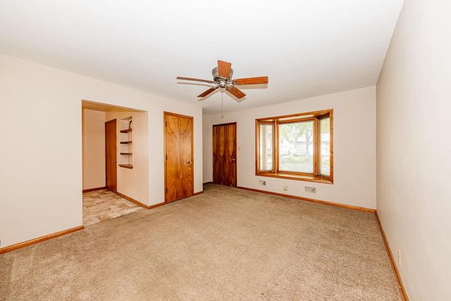 3276 S 69th STREET, Milwaukee, WI 53219