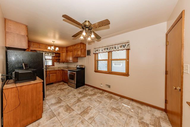 3276 S 69th STREET, Milwaukee, WI 53219