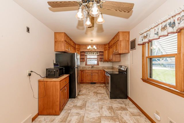 3276 S 69th STREET, Milwaukee, WI 53219