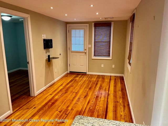 425 Sylvania Avenue Garage Apartment, Avon-by-the-sea, NJ 07717