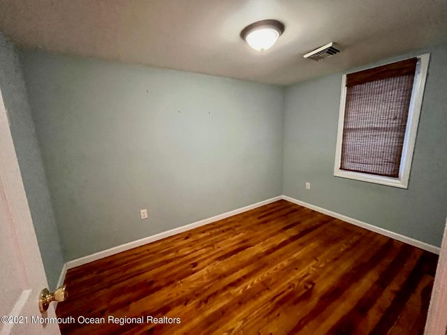 425 Sylvania Avenue Garage Apartment, Avon-by-the-sea, NJ 07717