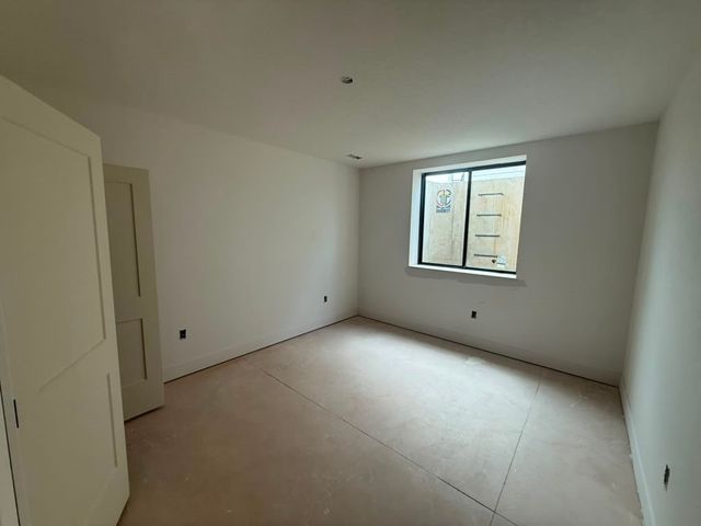 8182 Edgewood Court, West Des Moines, IA 50266