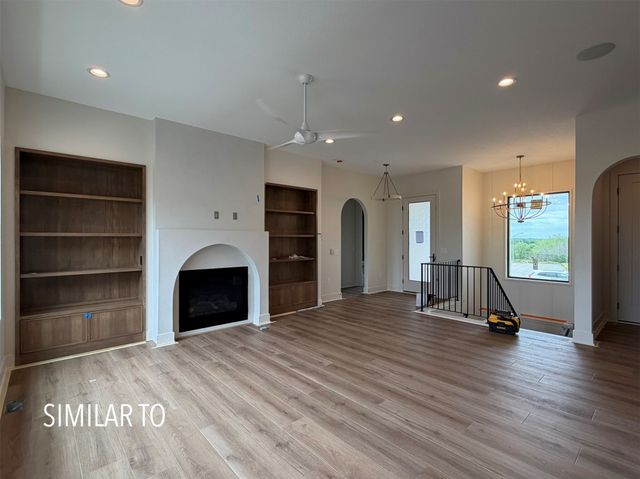 8182 Edgewood Court, West Des Moines, IA 50266