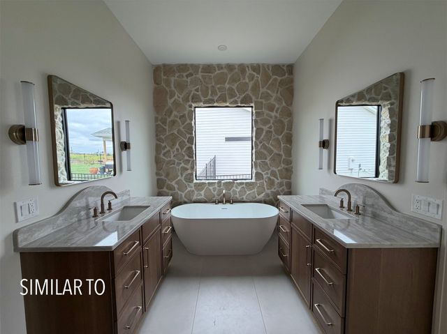 8182 Edgewood Court, West Des Moines, IA 50266