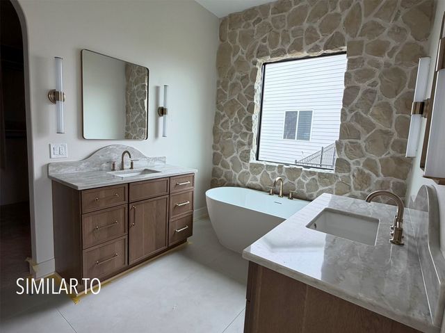 8182 Edgewood Court, West Des Moines, IA 50266