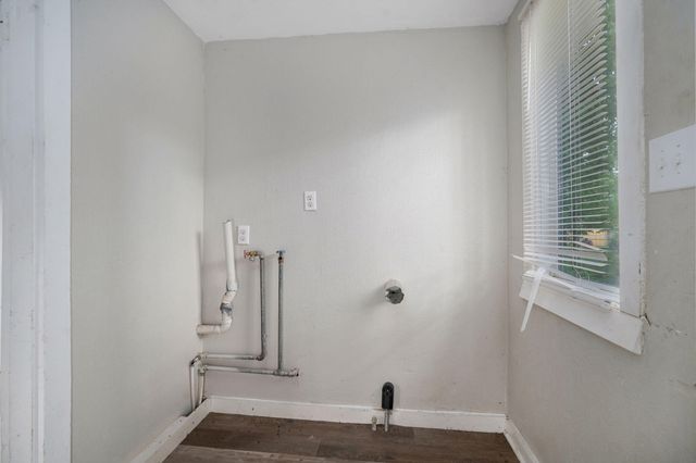 2540 W State Street, Springfield, MO 65802