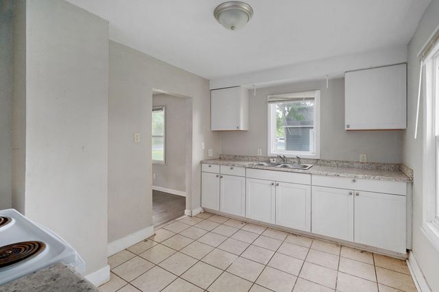 2540 W State Street, Springfield, MO 65802