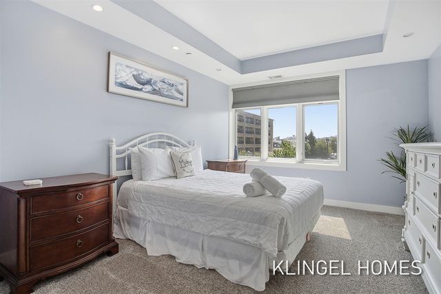 22 S Harbor Drive 202, Grand Haven, MI 49417