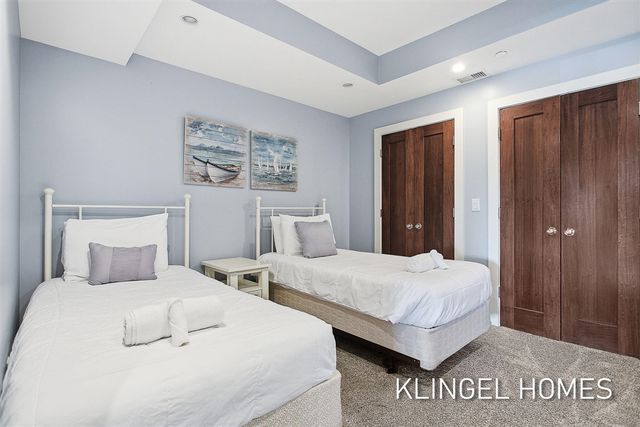 22 S Harbor Drive 202, Grand Haven, MI 49417