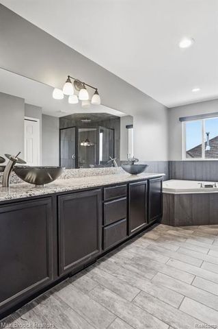 51141 Hook Drive, Macomb, MI 48042