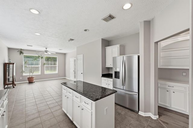 3504 Oak Landing, Conroe, TX 77304