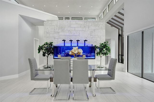 1712 Vestal Dr, Coral Springs, FL 33071